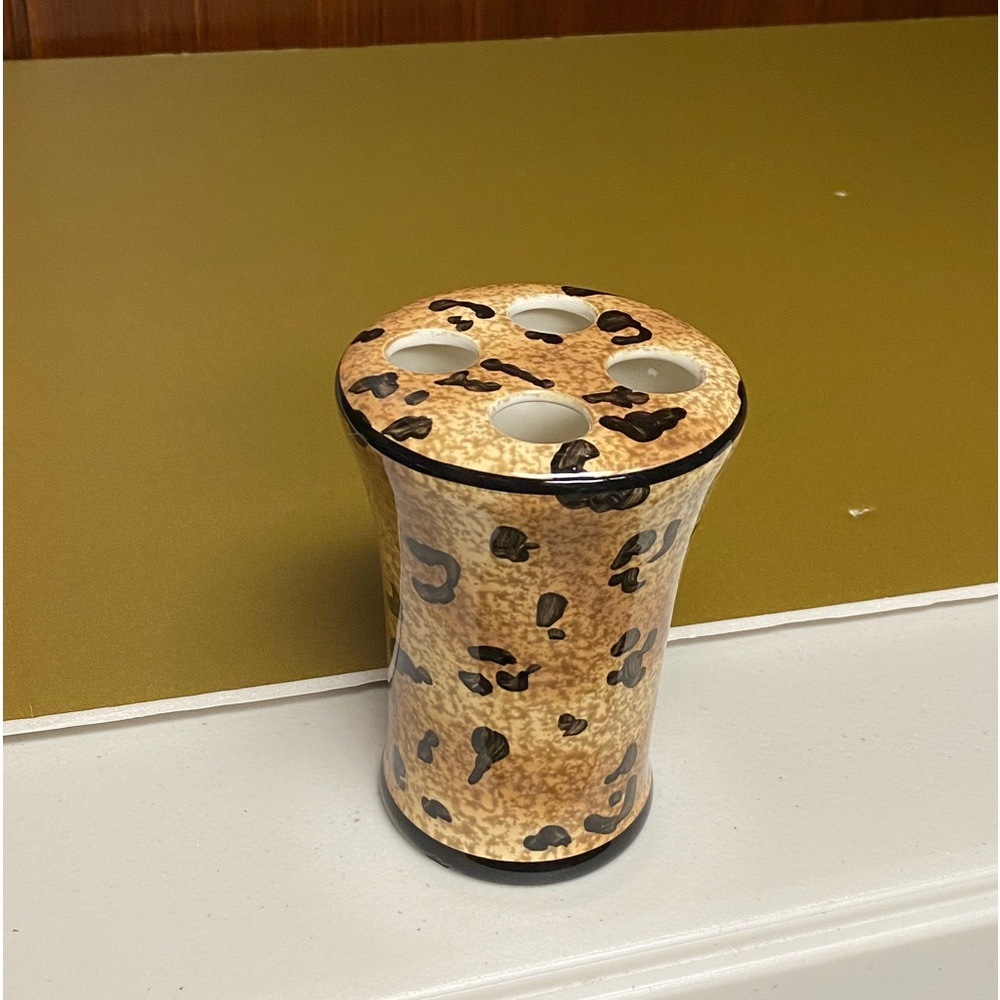 Home interiors leopard print ceramic toothbrush holder